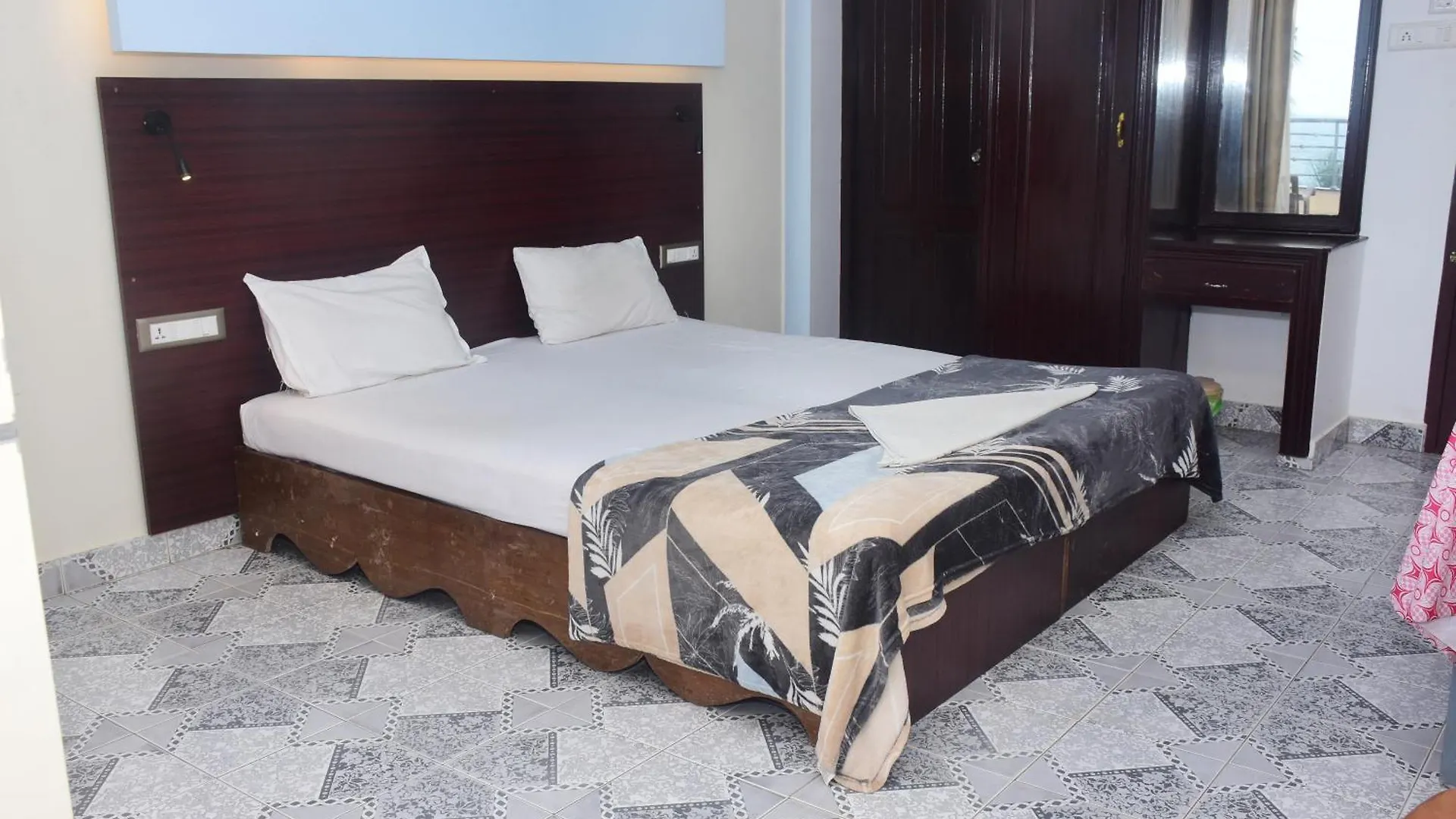 فندق Shorelux Beach Resort كوفالام